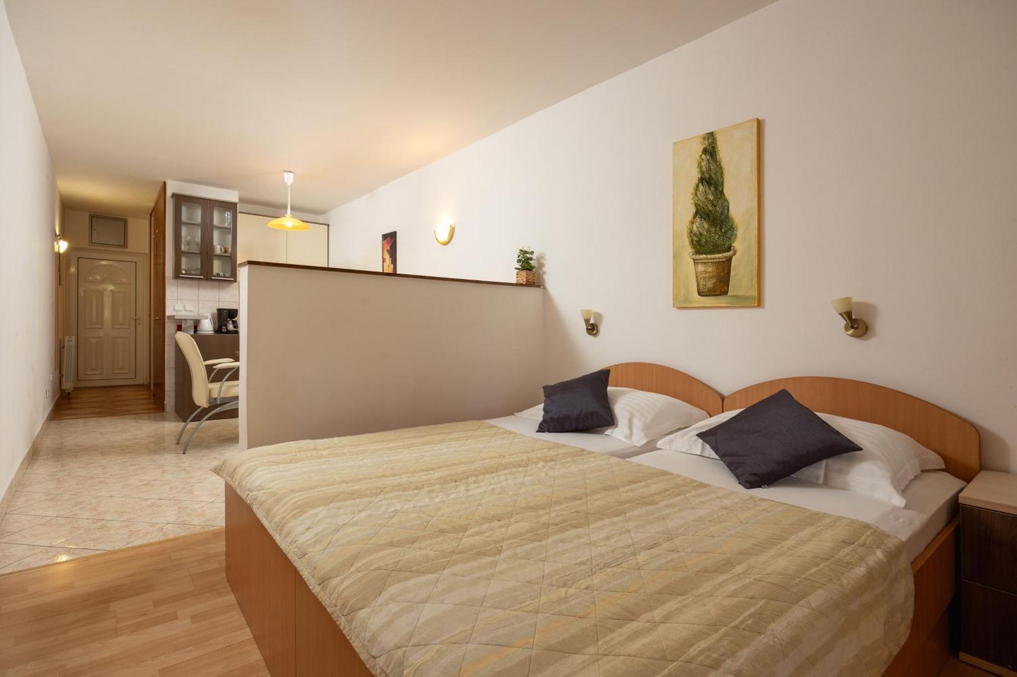 Premium - Lavica