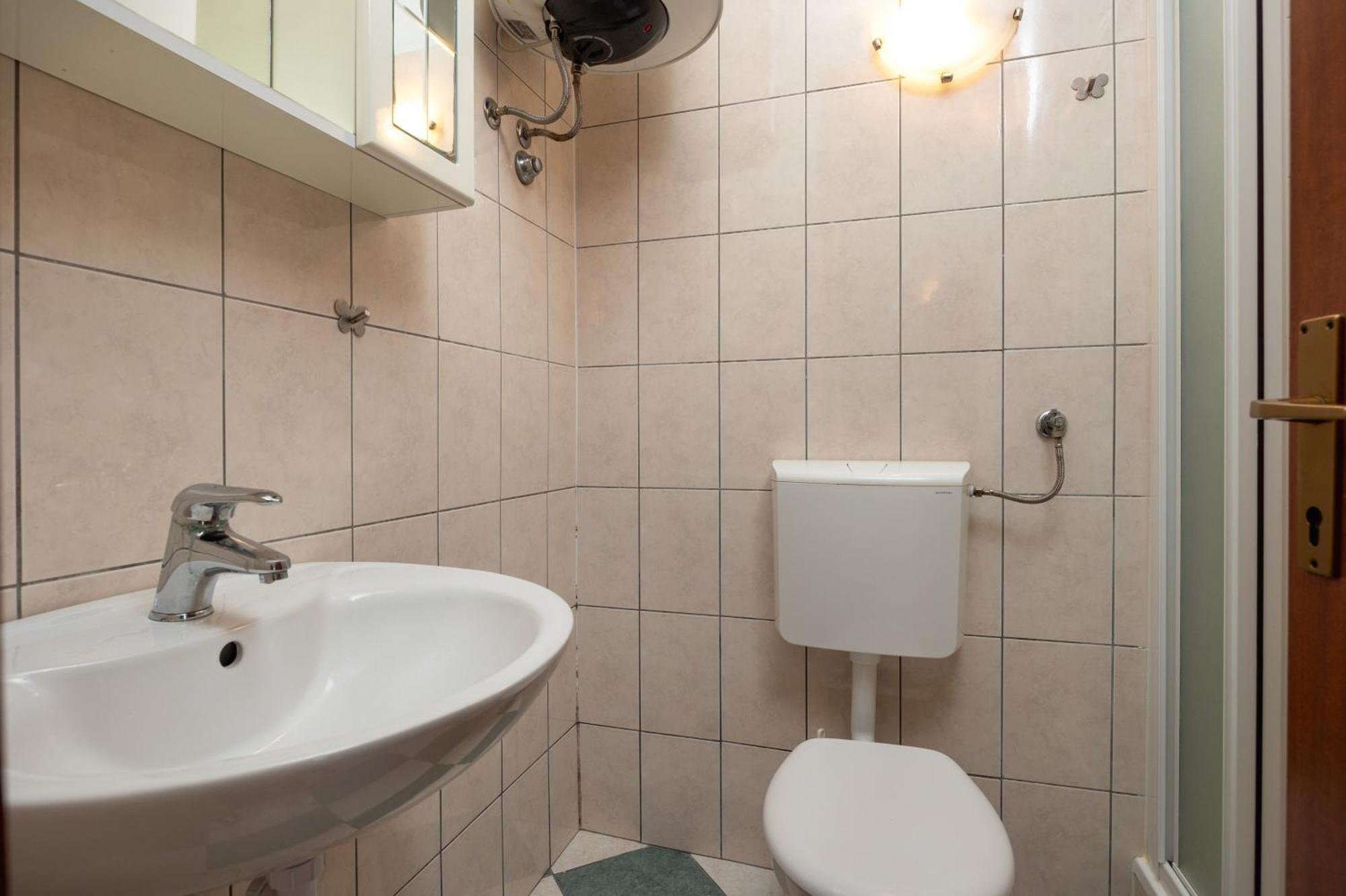 Premium - Lavica * Podstrana